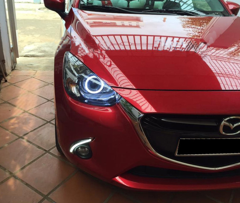 Mazda 2 độ đèn xenon osram sáng thần tốc